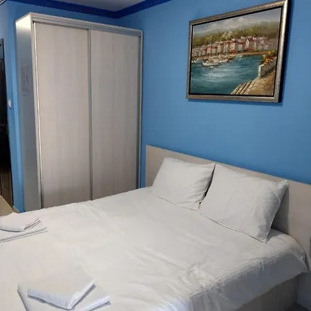 Apartment Creta *